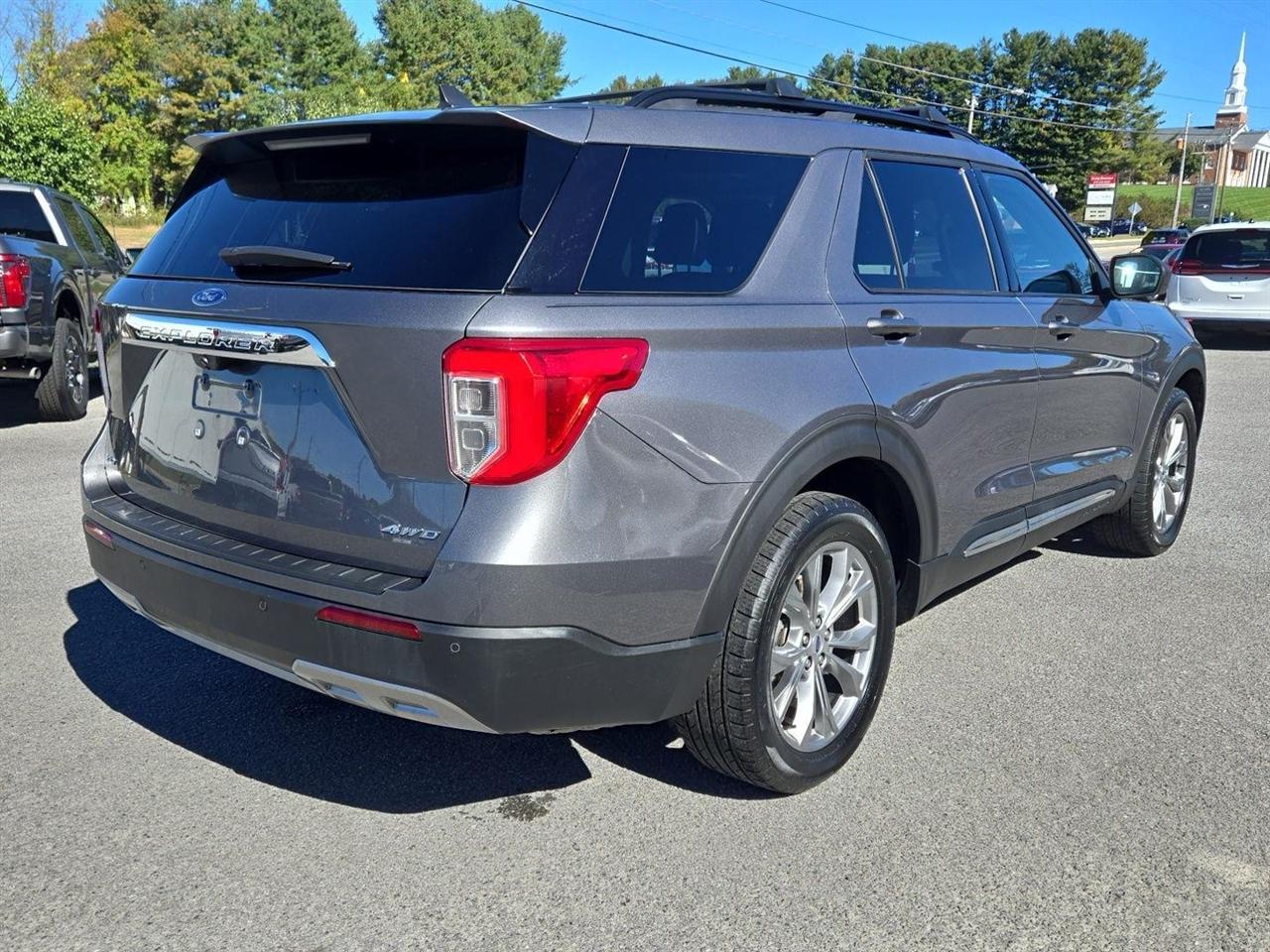 Ford Explorer XLT 4WD 2022