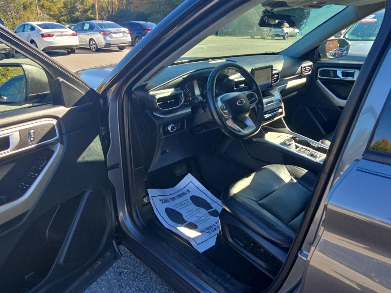 Ford Explorer XLT 4WD 2022