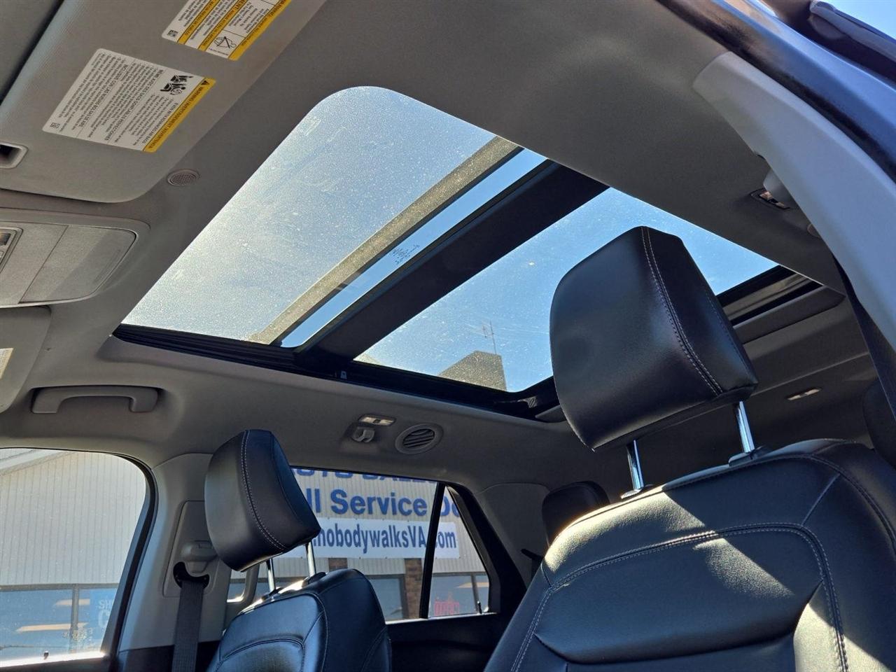 Ford Explorer XLT 4WD 2022