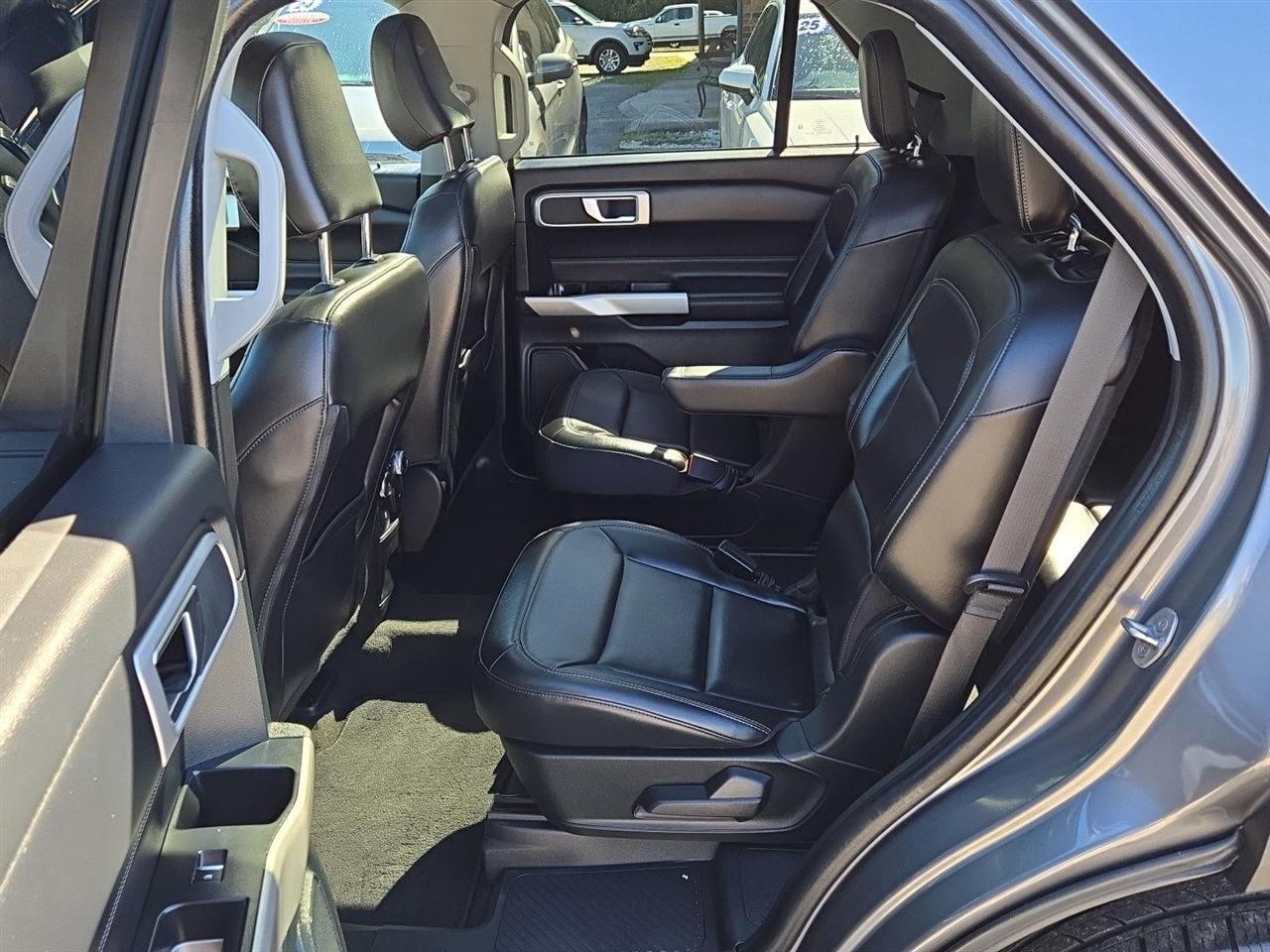Ford Explorer XLT 4WD 2022