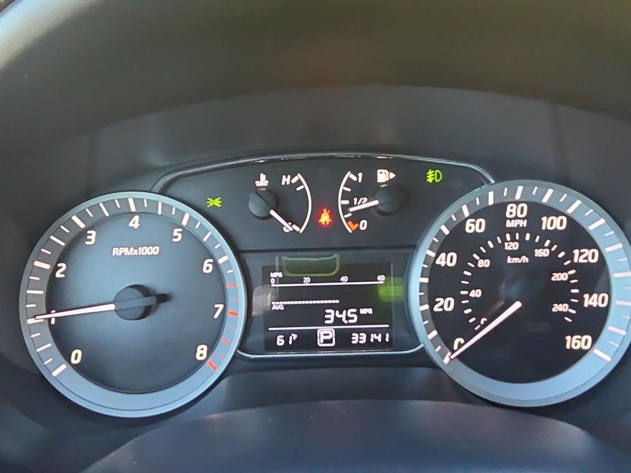 Nissan Sentra 4dr Sdn I4 CVT SR 2014