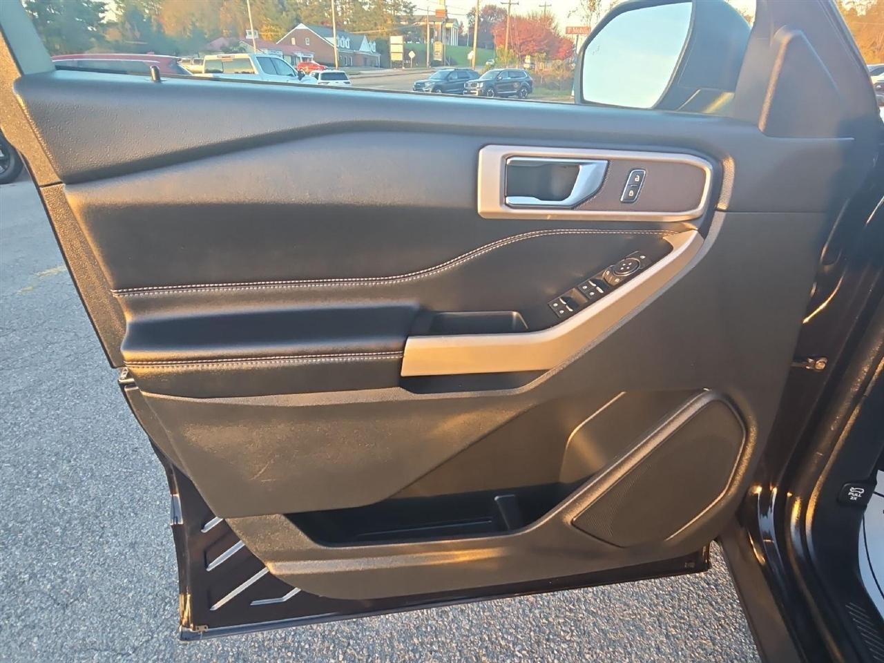 Ford Explorer XLT 4WD 2022