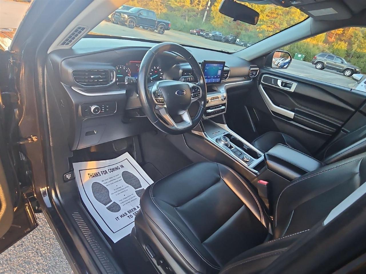 Ford Explorer XLT 4WD 2022