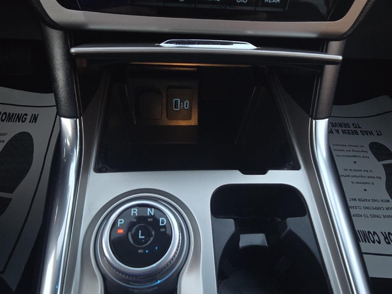 Ford Explorer XLT 4WD 2022