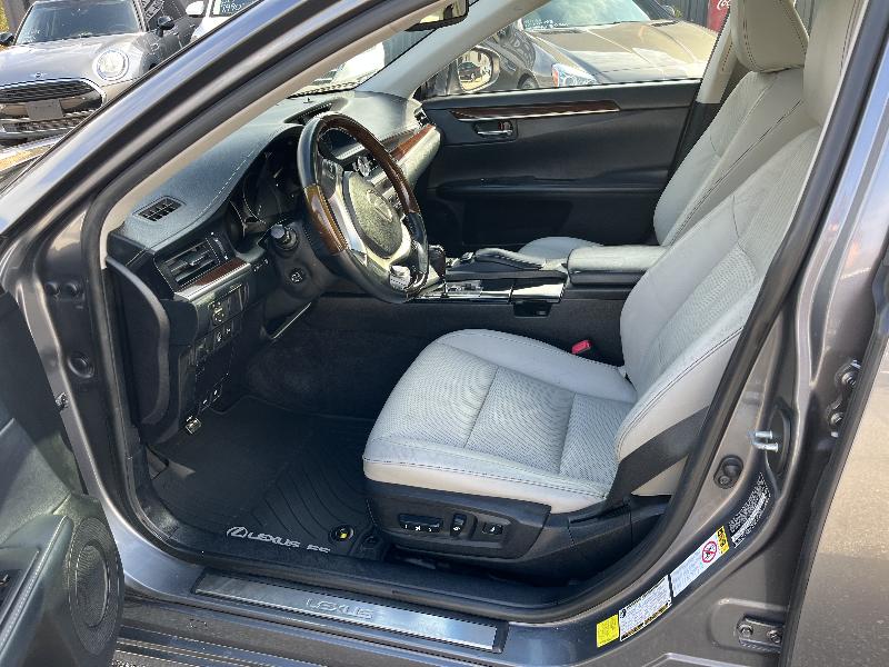 Lexus ES 350 Sedan 2014