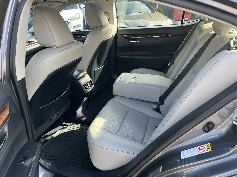 Lexus ES 350 Sedan 2014