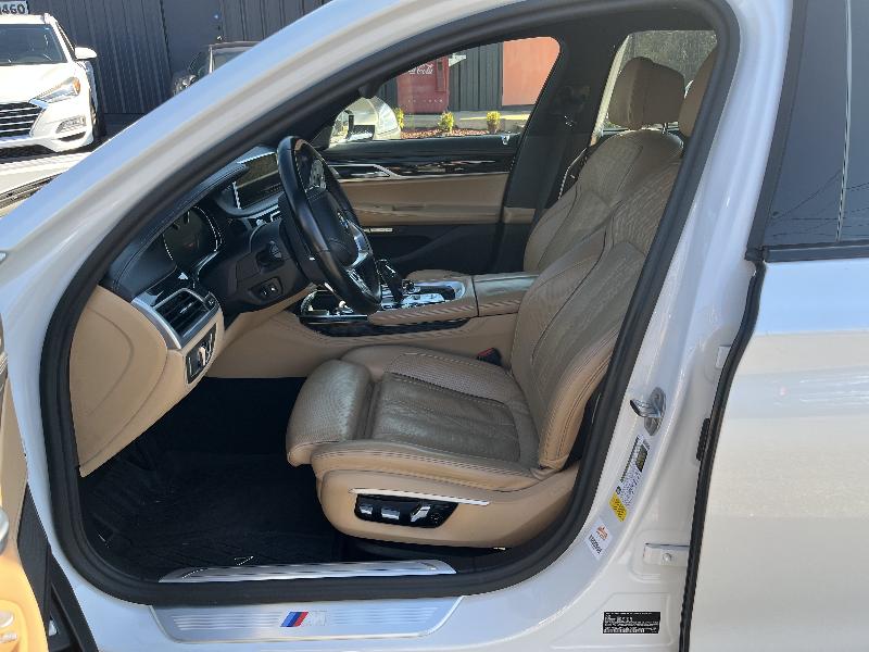 BMW 7-Series 750i 2017