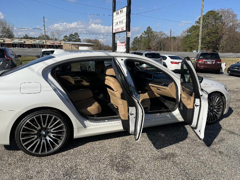 BMW 7-Series 750i 2017
