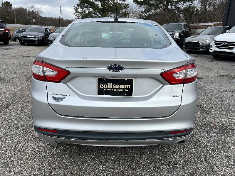 Ford Fusion SE 2013