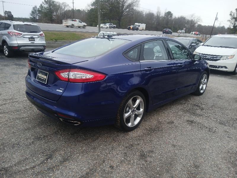 Ford Fusion SE 2013