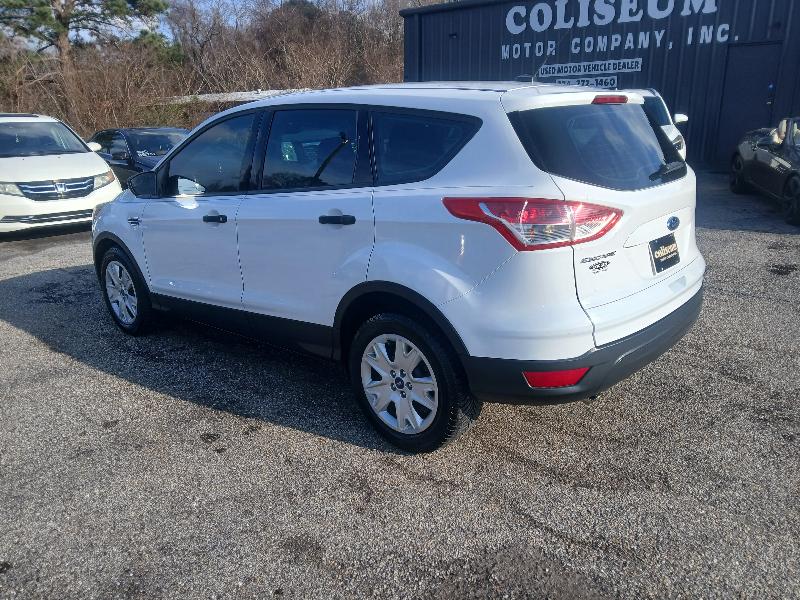 Ford Escape S FWD 2015