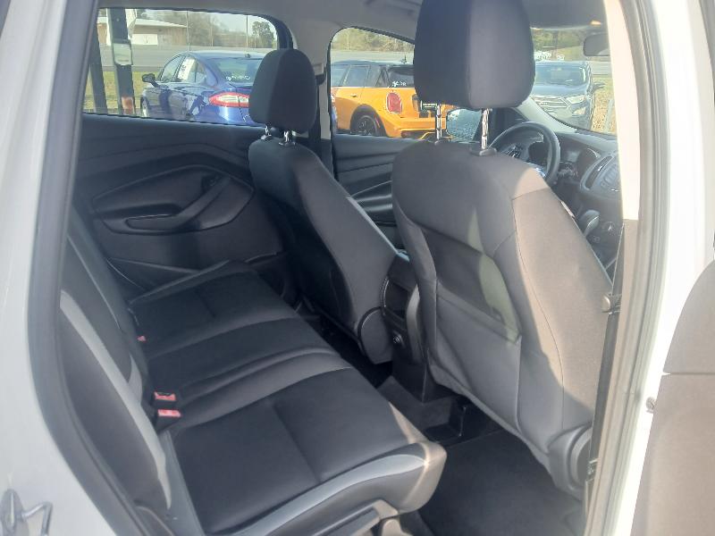 Ford Escape S FWD 2015