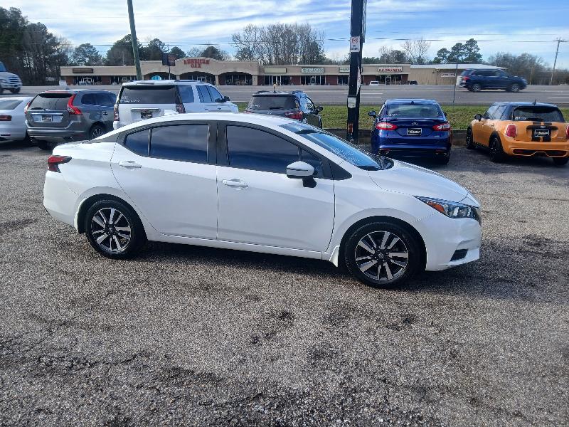 Nissan Versa SV 2020