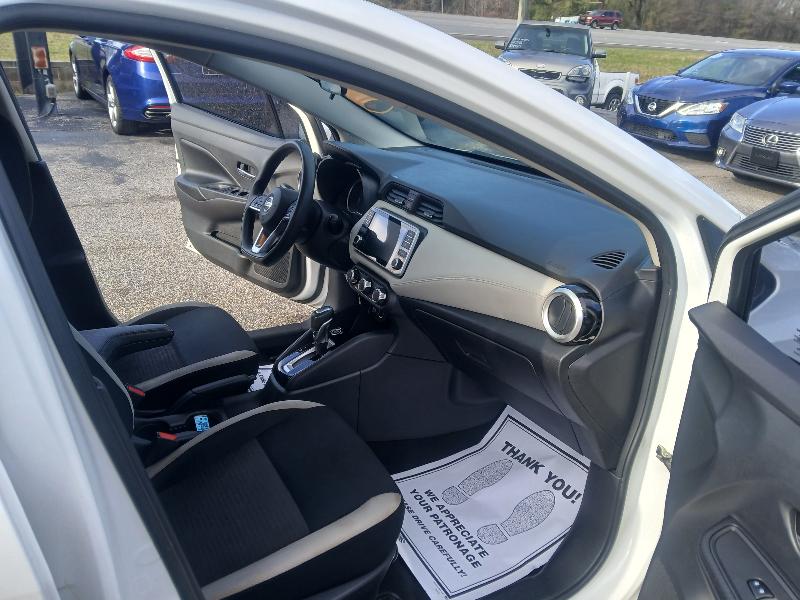 Nissan Versa SV 2020