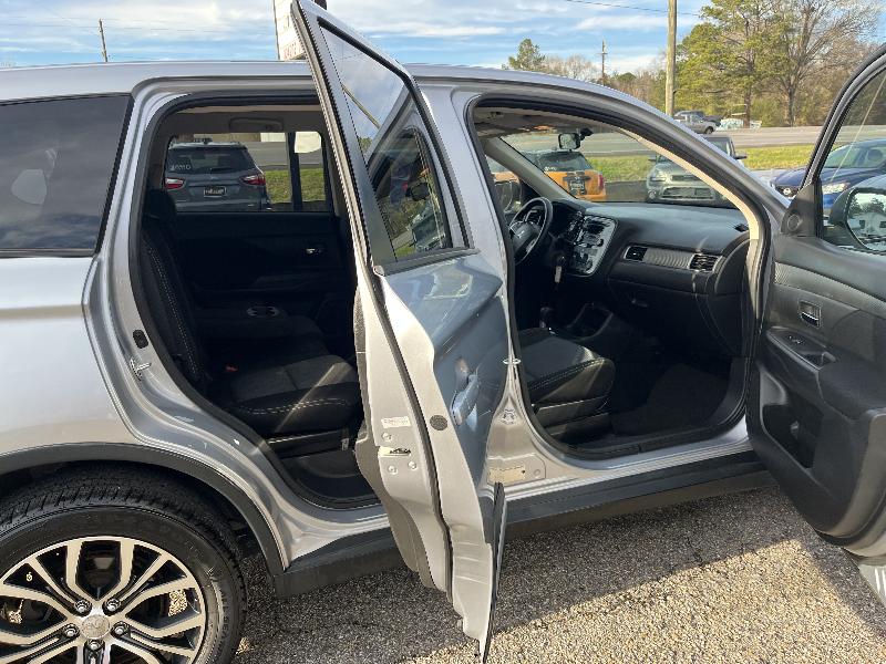 Mitsubishi Outlander SE AWD 2016