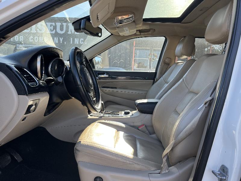 Jeep Grand Cherokee Limited 4WD 2011