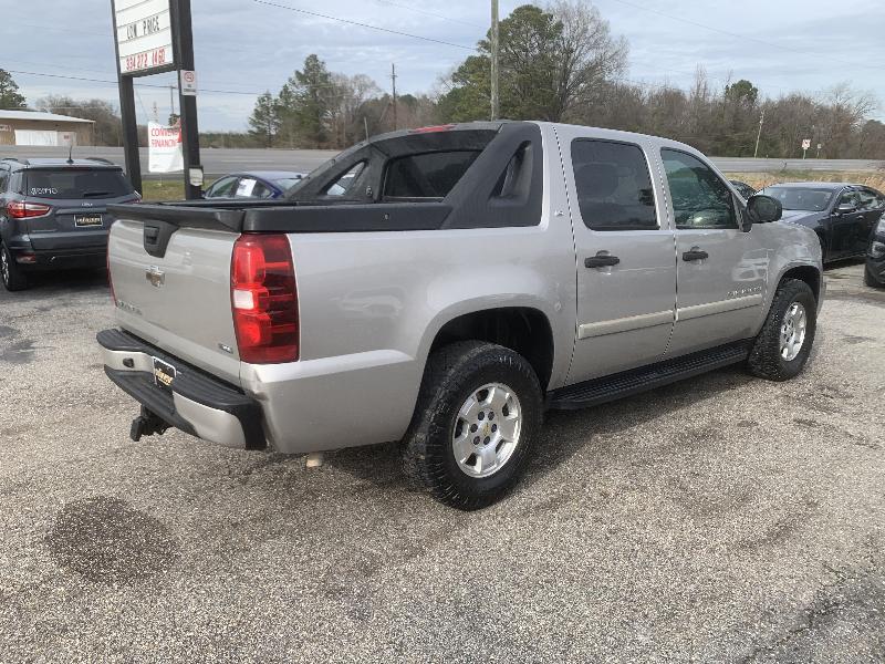 Chevrolet Avalanche LS 2WD 2009