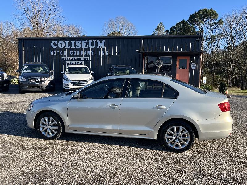 Volkswagen Jetta SE 2011