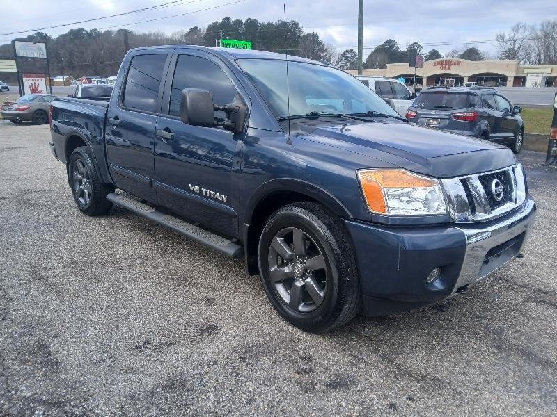 Nissan Titan SV Crew Cab 2WD 2015