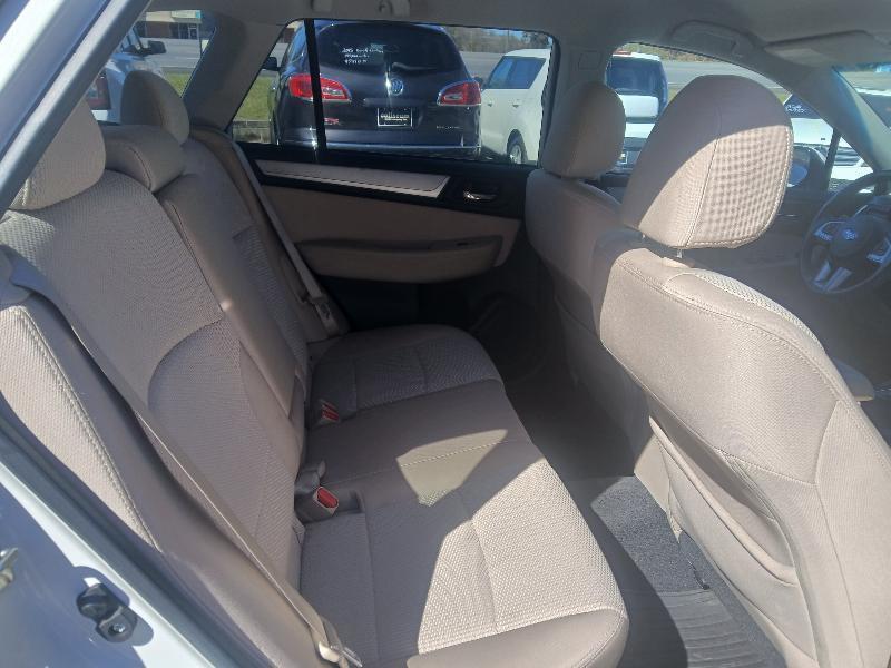 Subaru Outback 2.5i Premium 2015