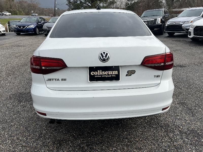Volkswagen Jetta SE 6A 2016