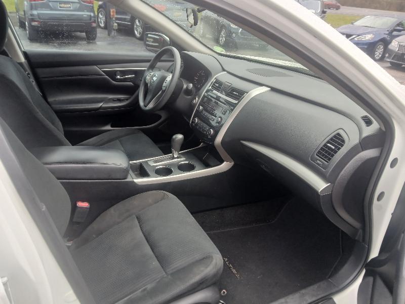 Nissan Altima 2.5 SV 2015