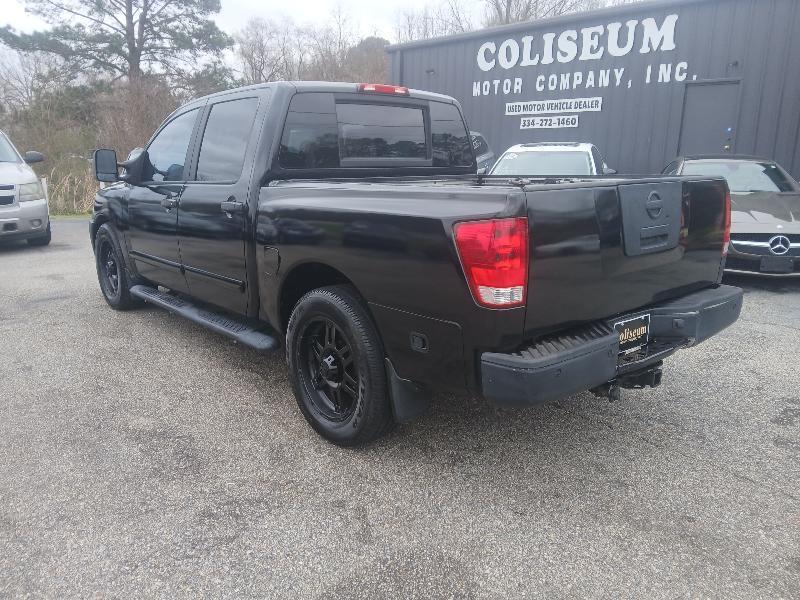 Nissan Titan XE Crew Cab 2WD 2005