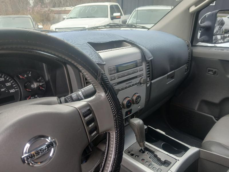 Nissan Titan XE Crew Cab 2WD 2005