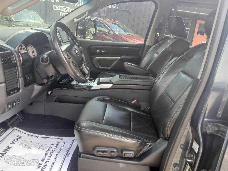 Nissan Titan PRO-4X Crew Cab 4WD SWB 2015