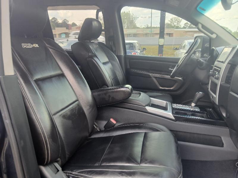 Nissan Titan PRO-4X Crew Cab 4WD SWB 2015