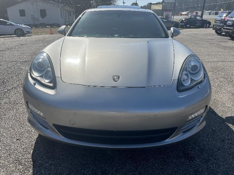 Porsche Panamera 4 2011