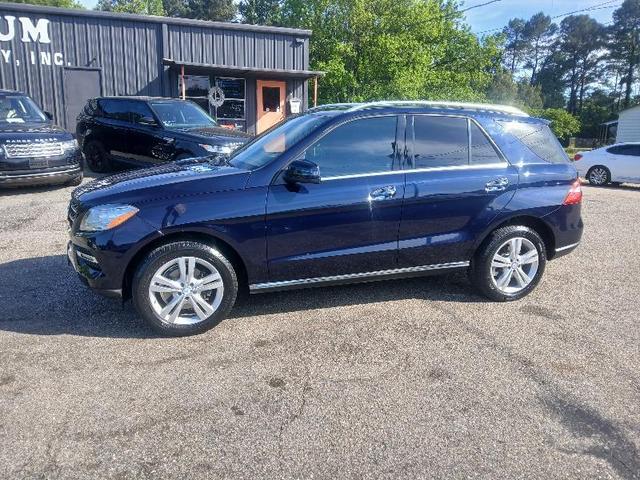 Blue 2013 Mercedes-Benz M-Class ML 350 SUV / Crossover Rear-Wheel Drive