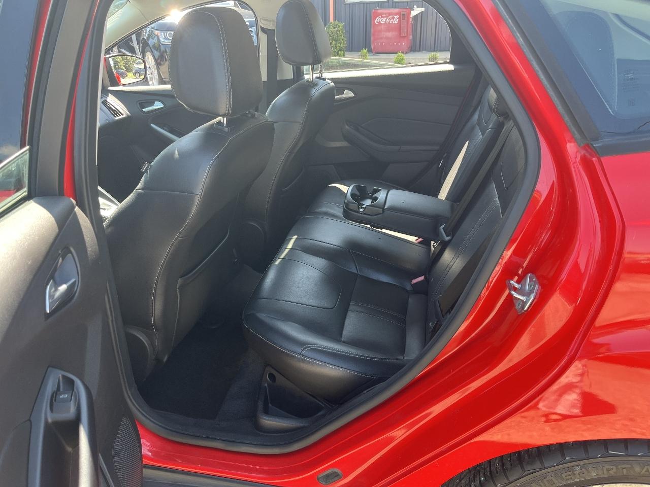 Ford Focus 5dr HB SE 2013
