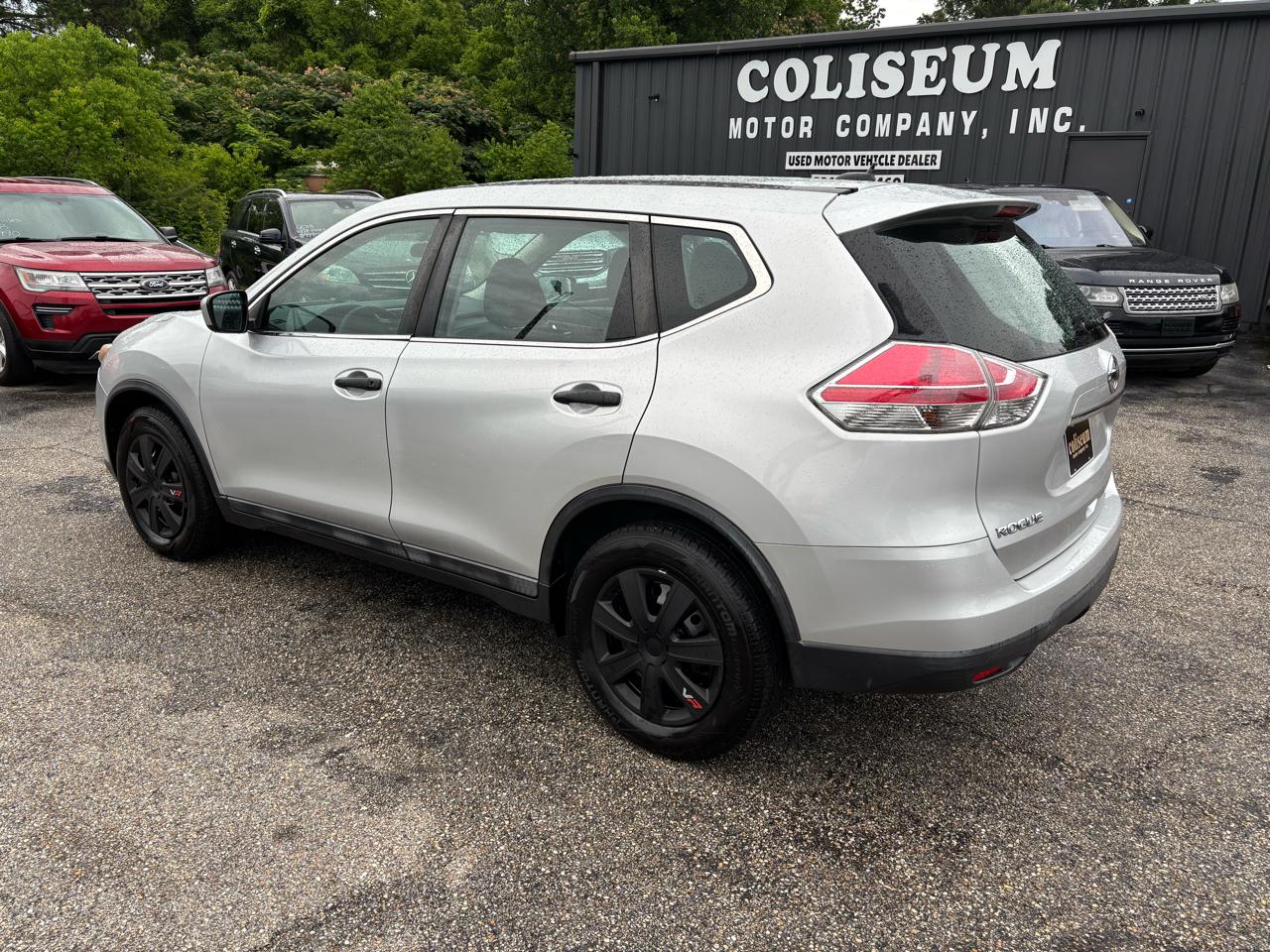Nissan Rogue FWD 4dr SV 2016
