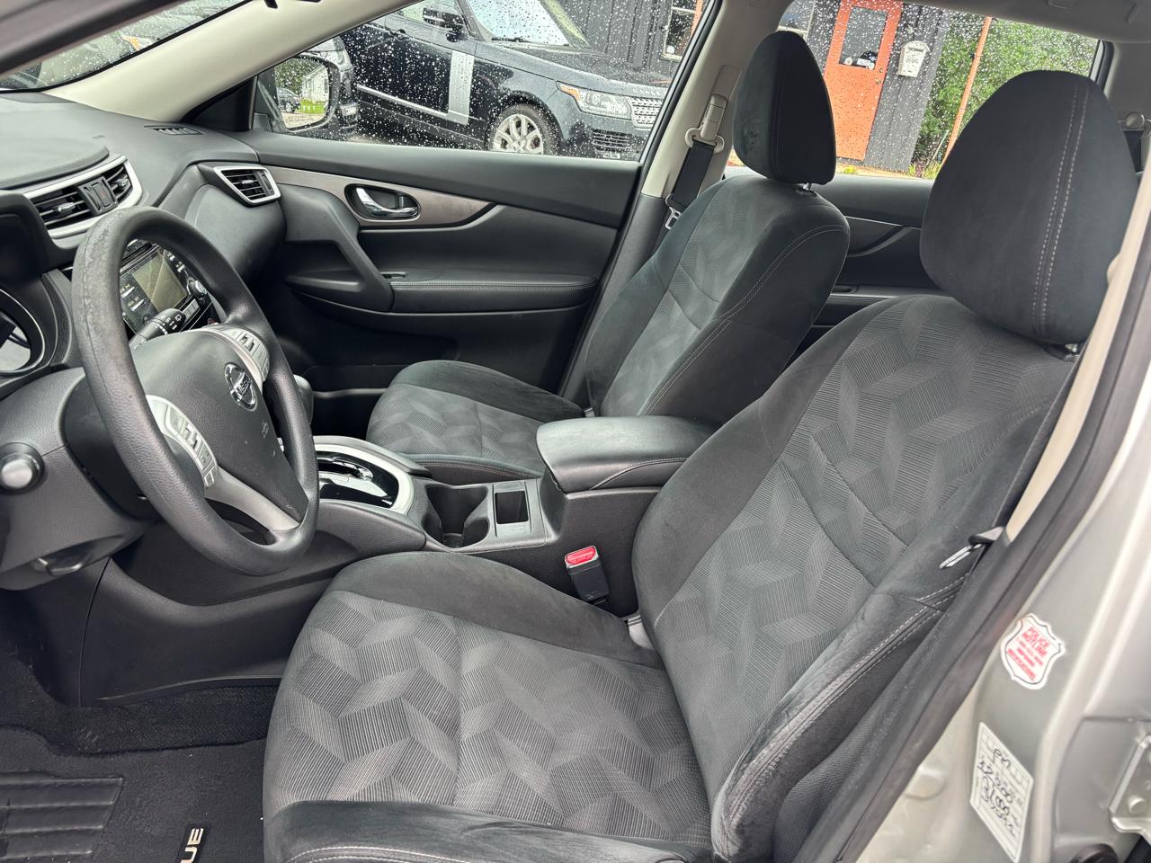 Nissan Rogue FWD 4dr SV 2016