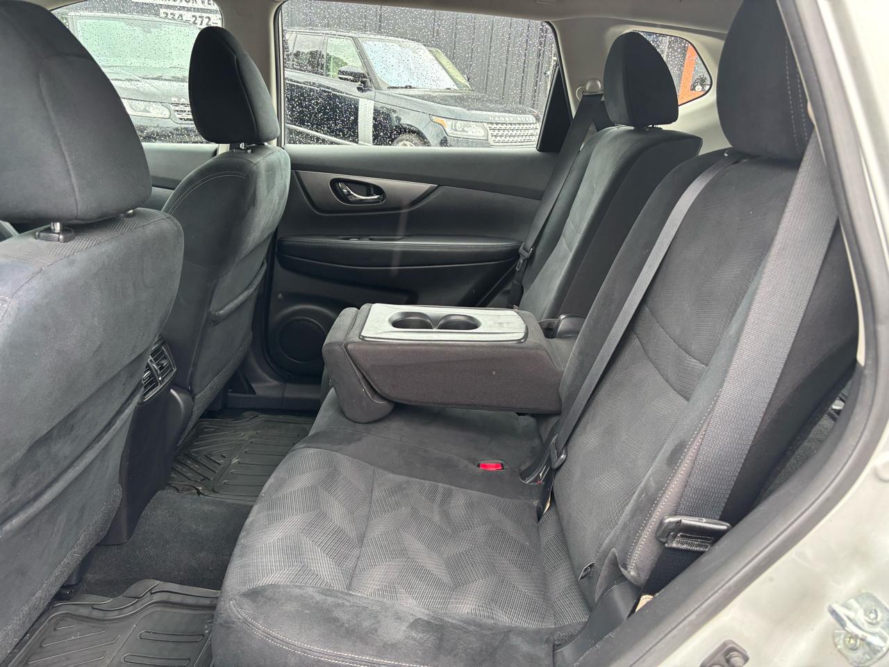Nissan Rogue FWD 4dr SV 2016
