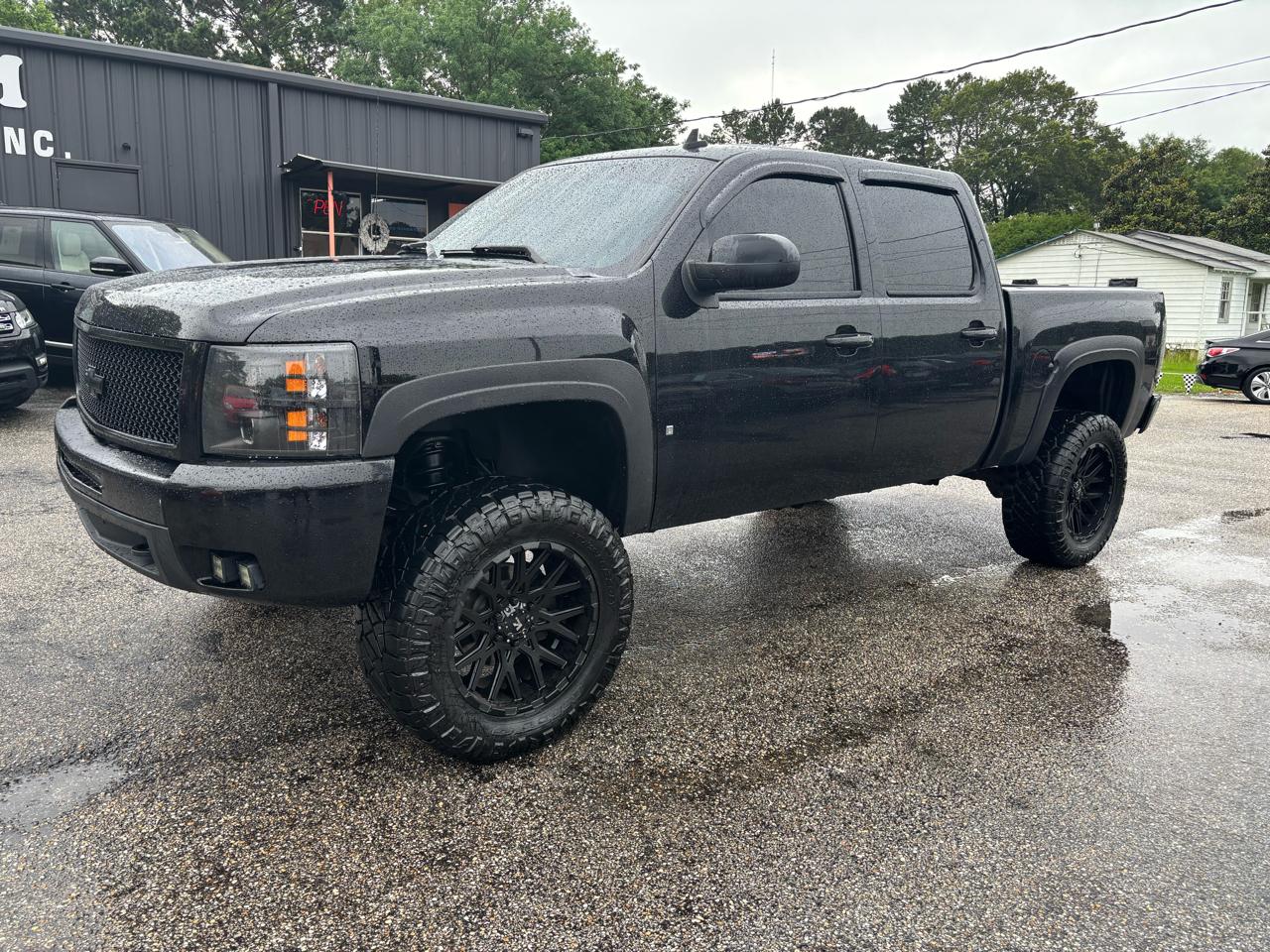 2009 Chevrolet Silverado 1500 4WD Crew Cab 143.5" LTZ