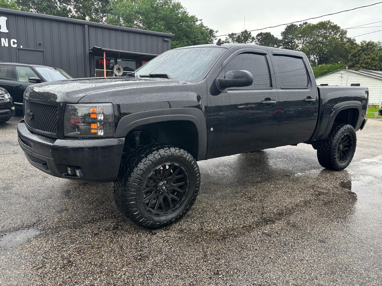 2009 Chevrolet Silverado 1500 4WD Crew Cab 143.5" LTZ