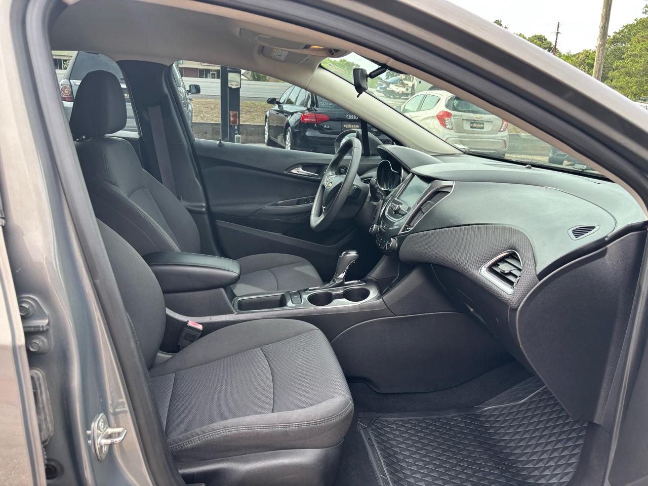 Chevrolet Cruze 4dr Sdn 1.4L LT w/1SD 2017