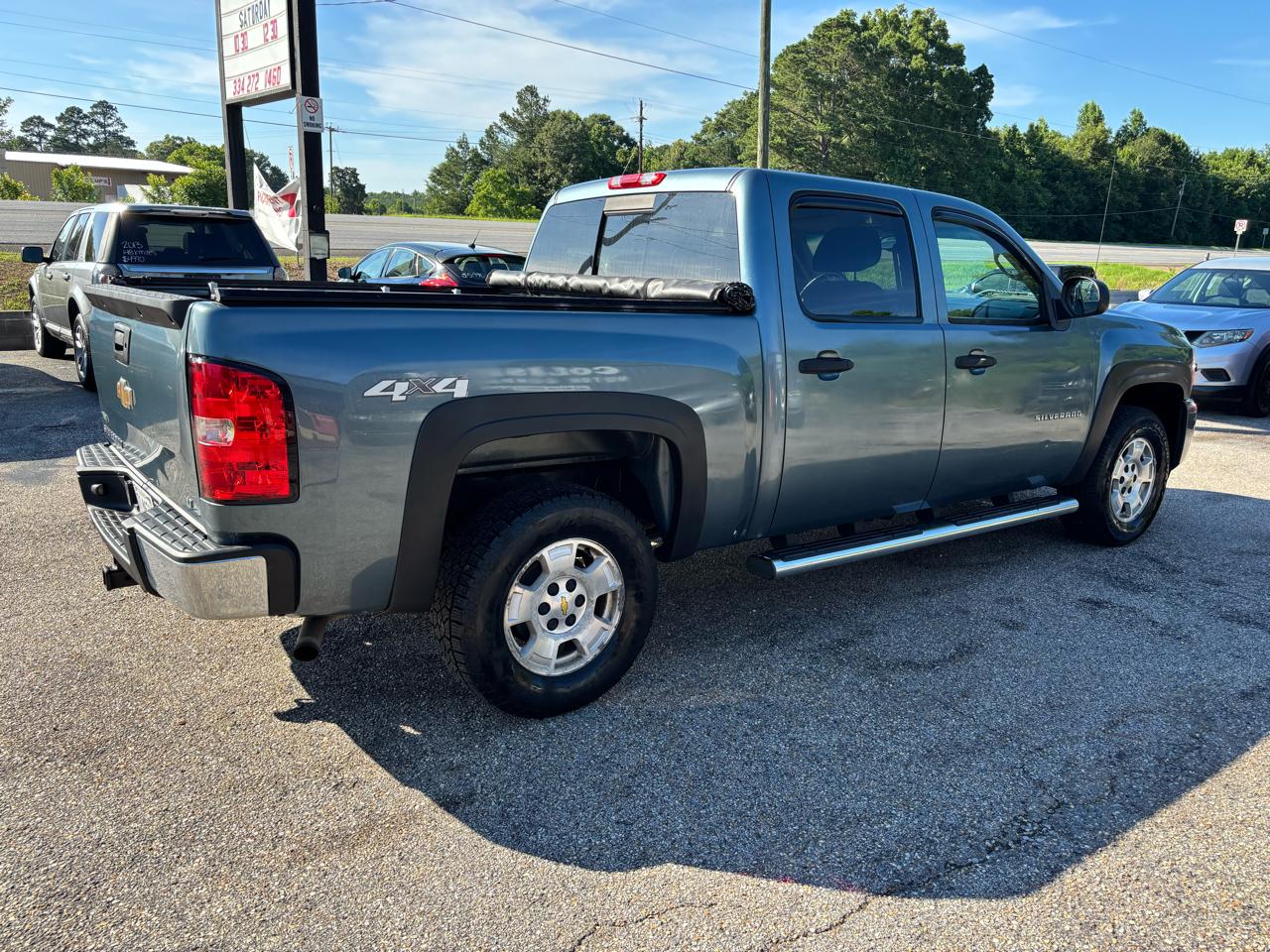 Chevrolet Silverado 1500 4WD Crew Cab 143.5" LT 2011