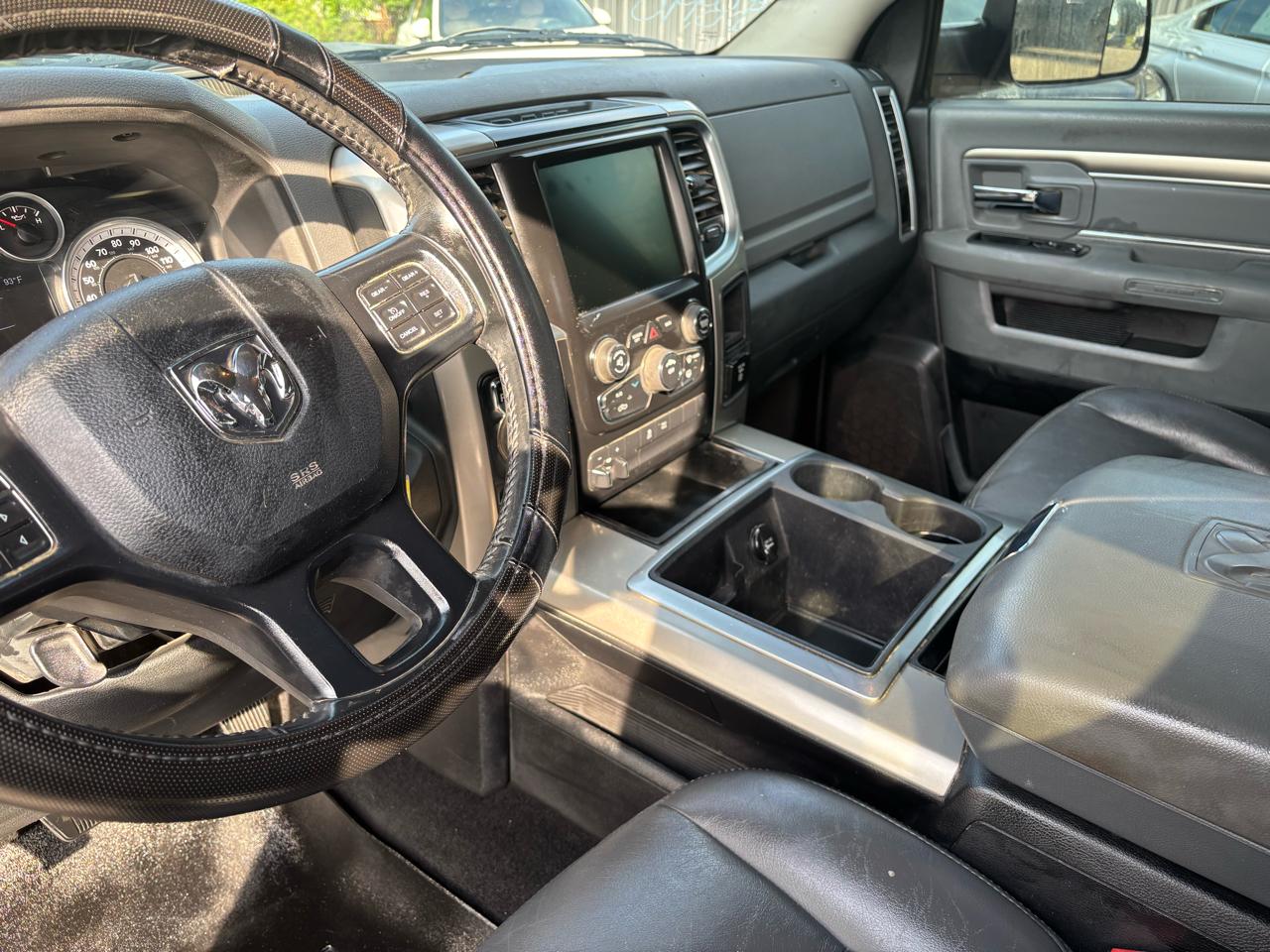 RAM 1500 4WD Crew Cab 140.5" Big Horn 2015