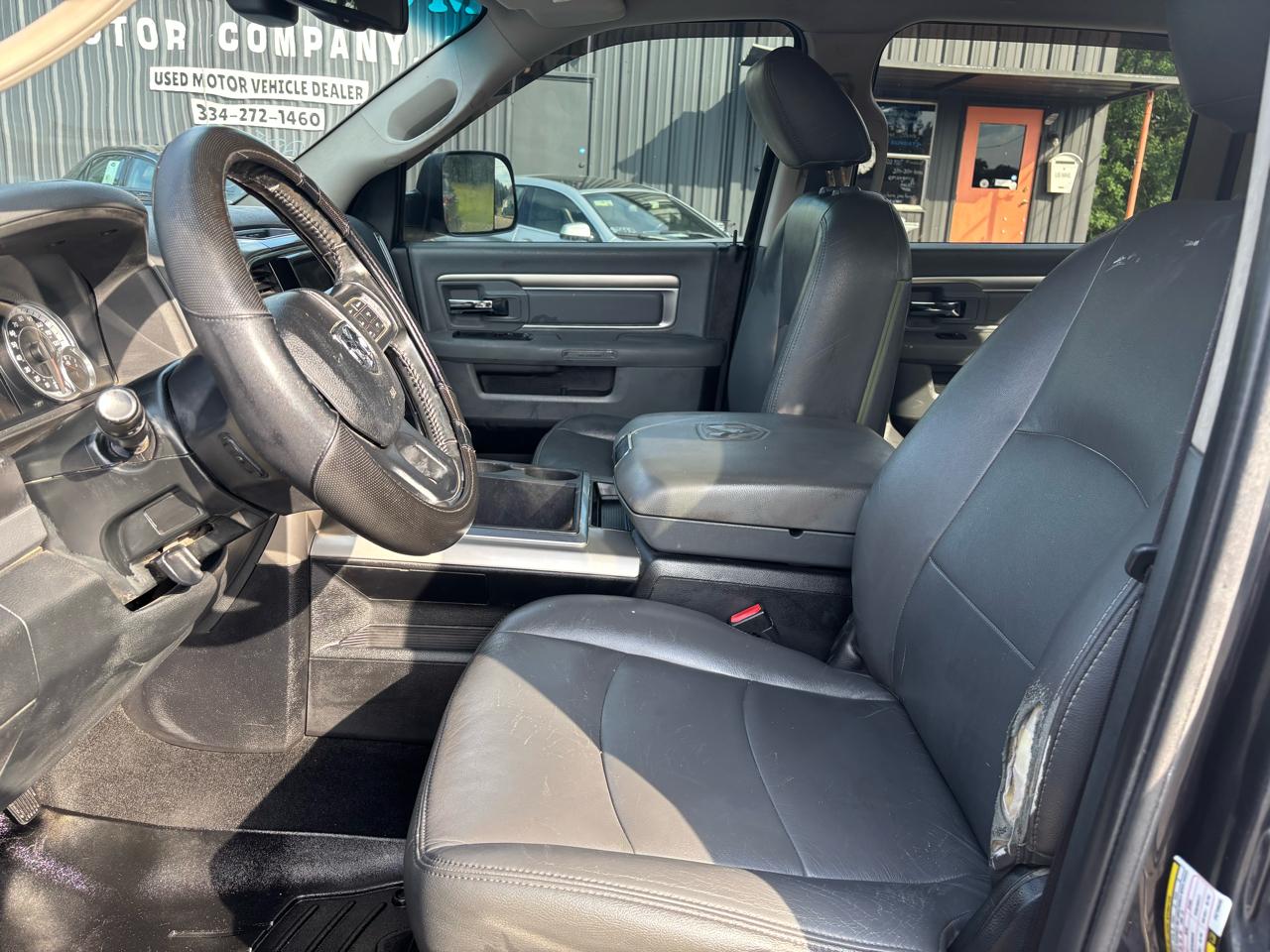 RAM 1500 4WD Crew Cab 140.5" Big Horn 2015