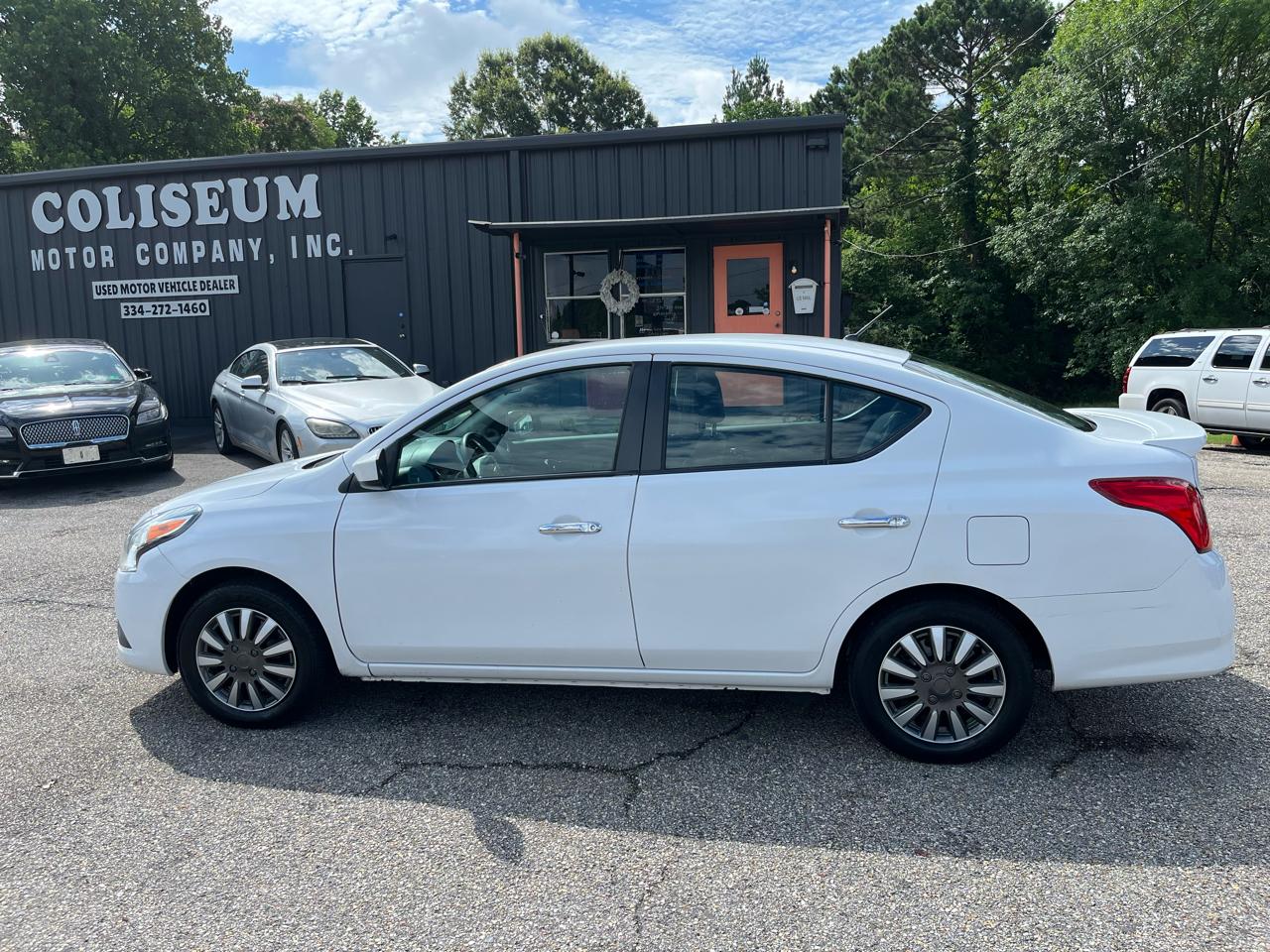 Nissan Versa Sedan SV CVT 2019