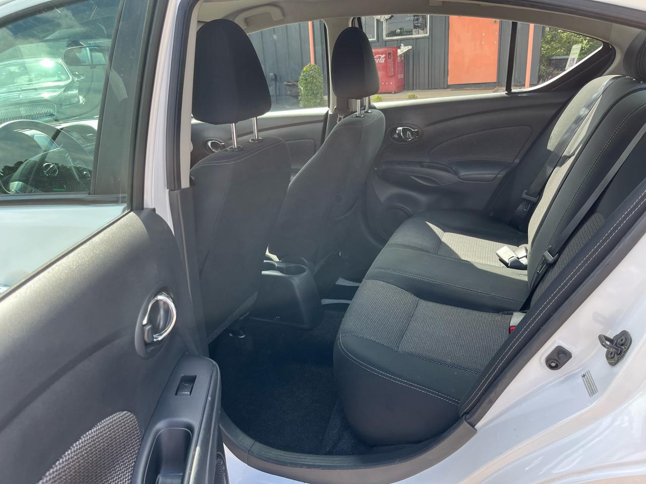 Nissan Versa Sedan SV CVT 2019