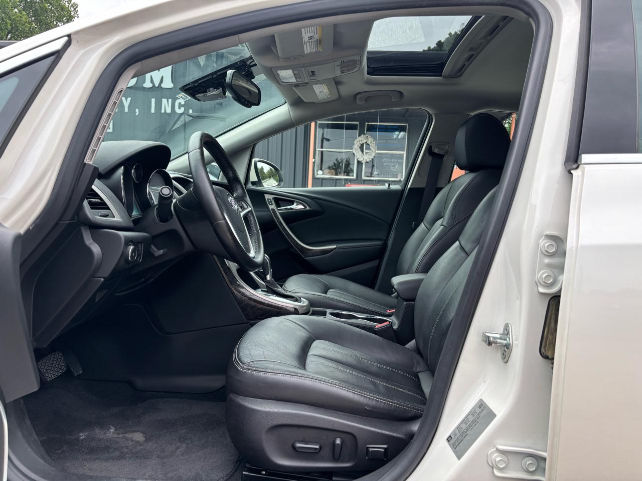 Buick Verano 4dr Sdn Leather Group 2016