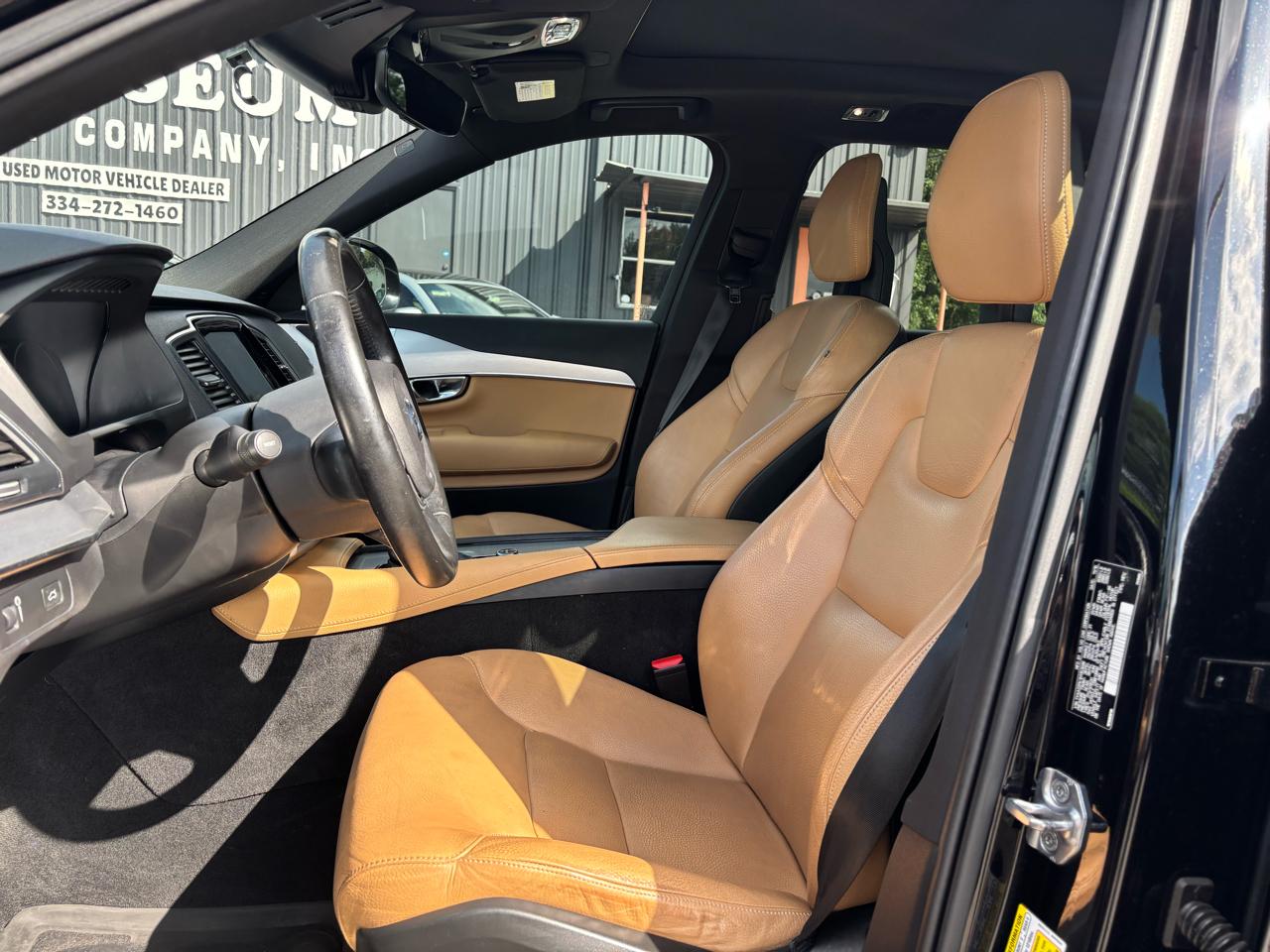 Volvo XC90 T6 AWD 7-Passenger Momentum 2017