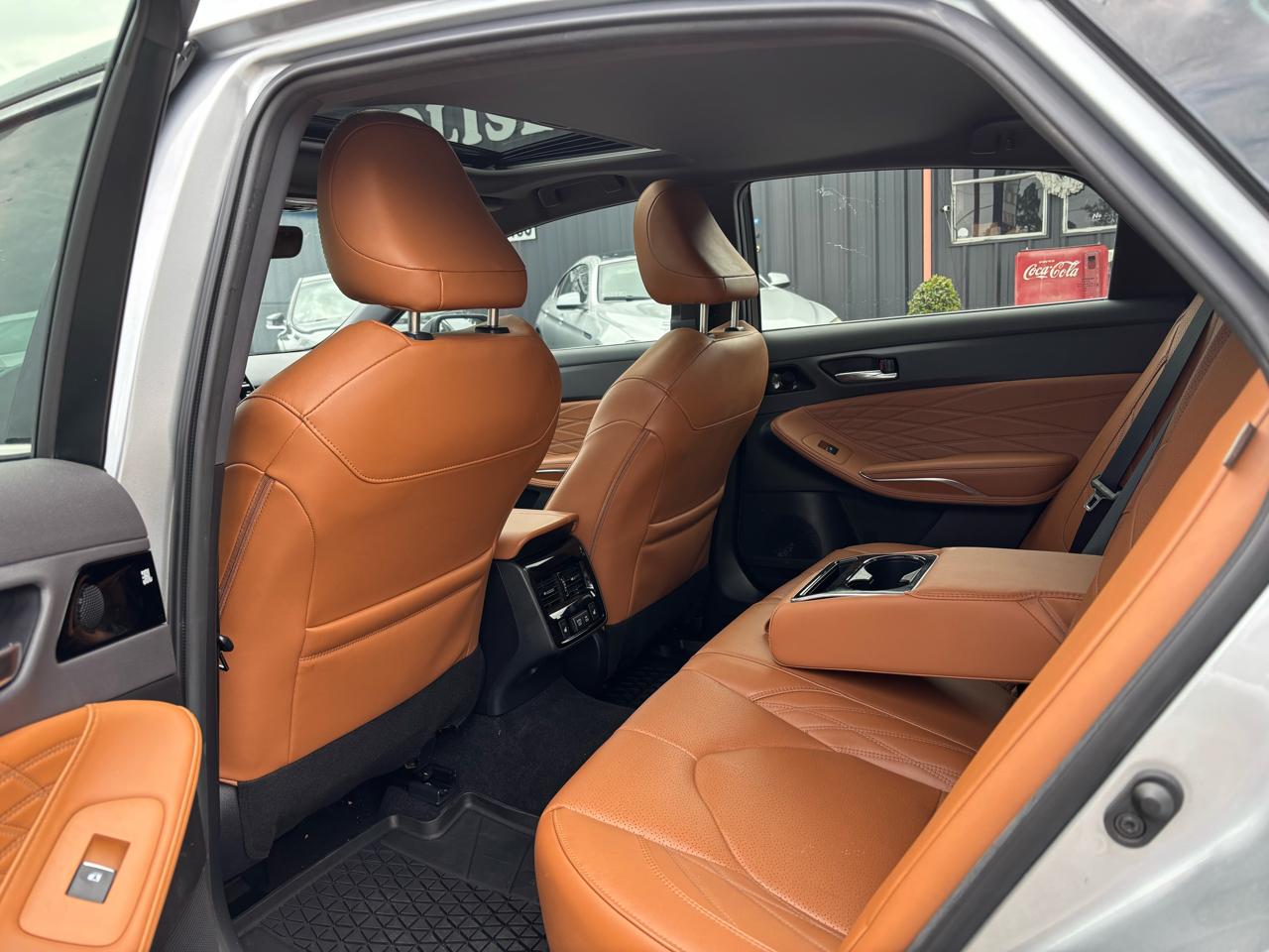 Toyota Avalon Limited FWD (Natl) 2022