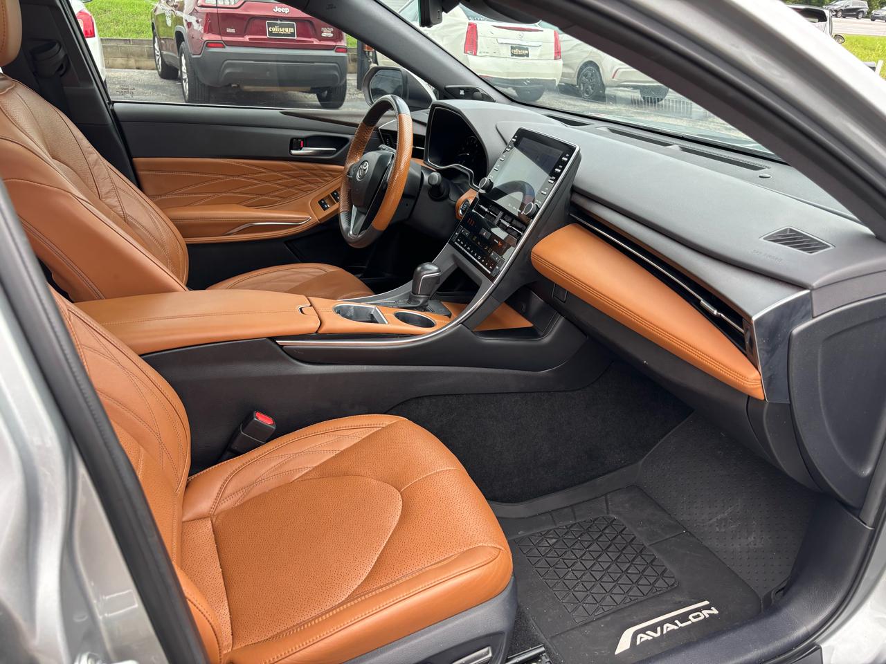 Toyota Avalon Limited FWD (Natl) 2022