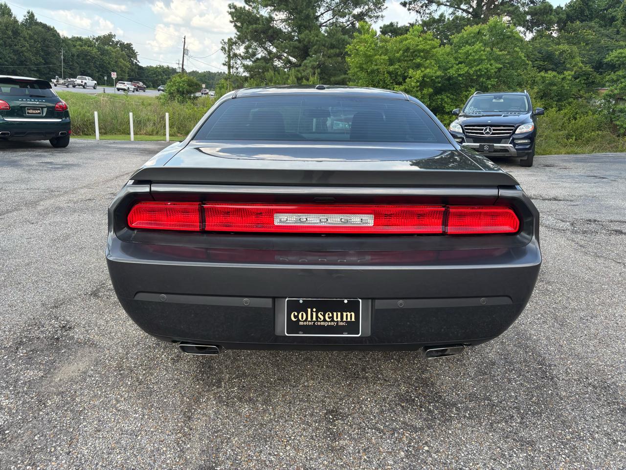 Dodge Challenger 2dr Cpe SXT Plus 2014