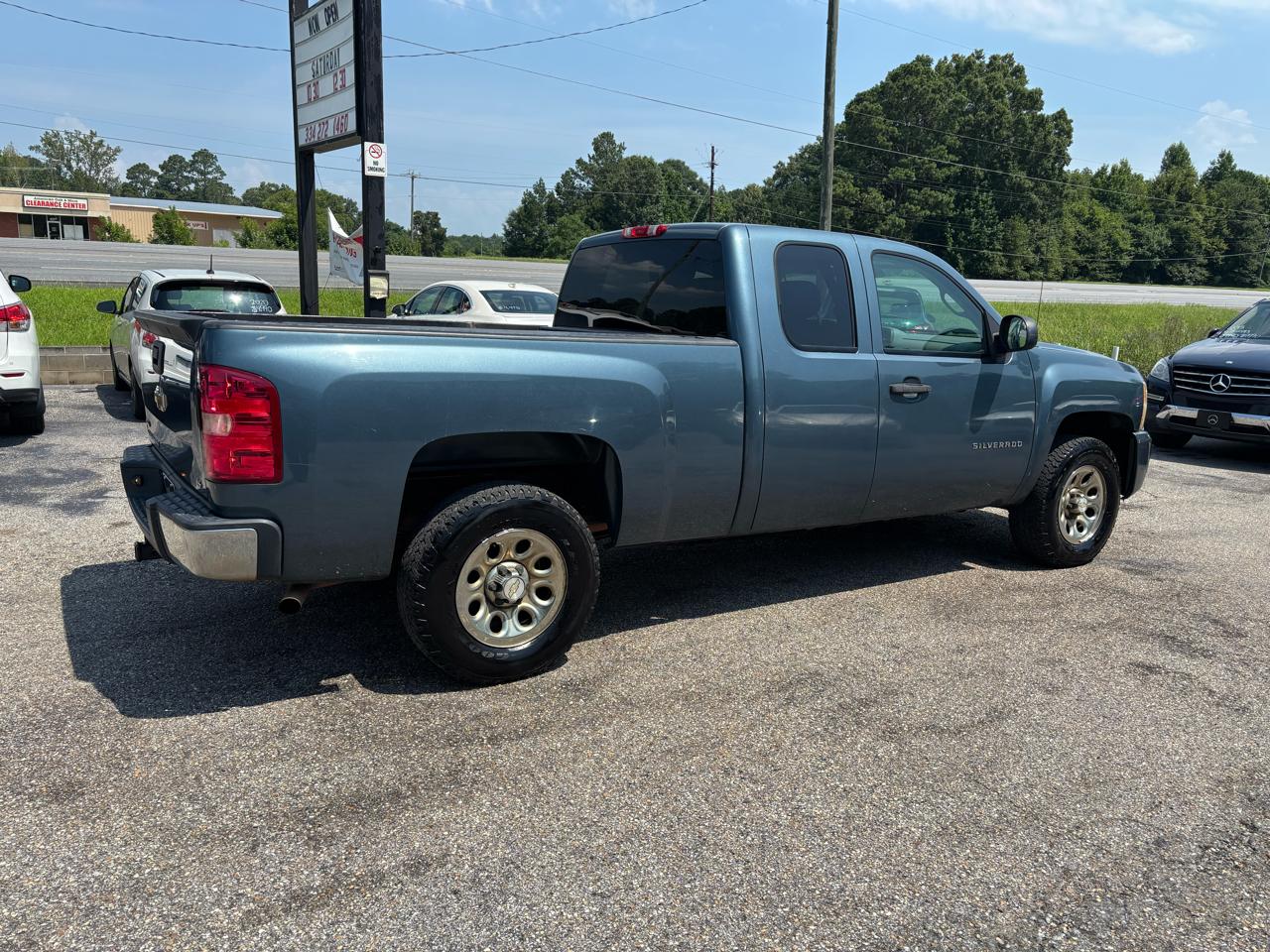 Chevrolet Silverado 1500 2WD Ext Cab 143.5" LS 2011